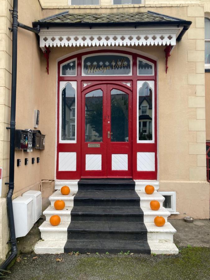 Mostyn Villa Free Private Parking Llandudno Kültér fotó